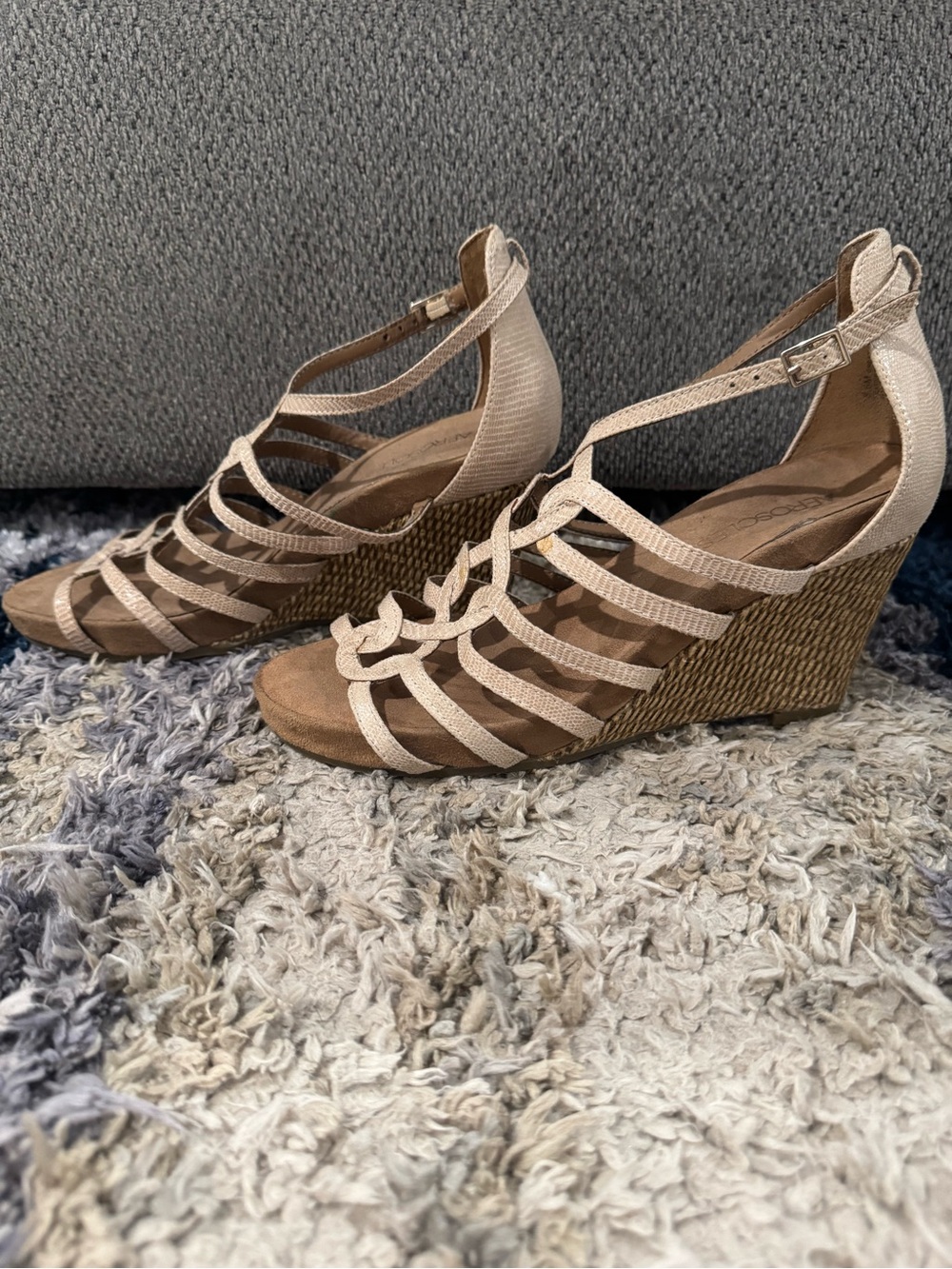 AEROSOLES Beige Metallic Strappy Wedge Sandals - Picture 2 of 5